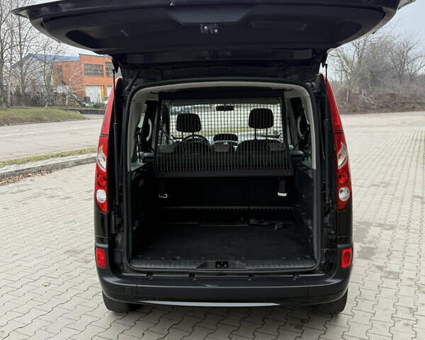 Коричневый Рено Кенгу, объемом двигателя 1.6 л и пробегом 188 тыс. км за 7900 $, фото 19 на Automoto.ua