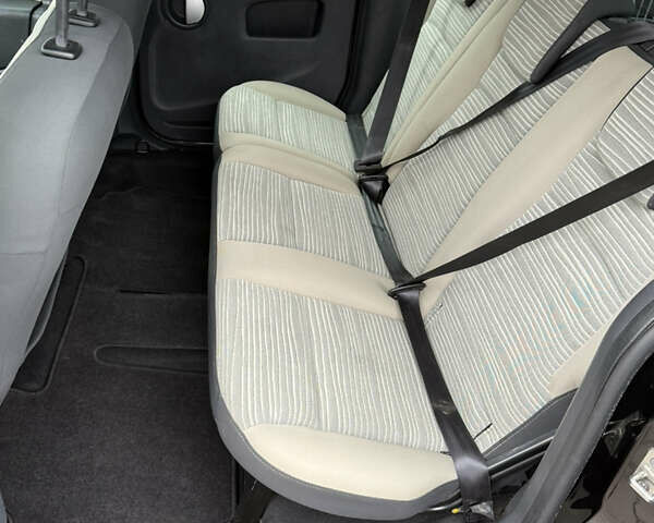 Коричневый Рено Кенгу, объемом двигателя 1.6 л и пробегом 188 тыс. км за 7900 $, фото 34 на Automoto.ua