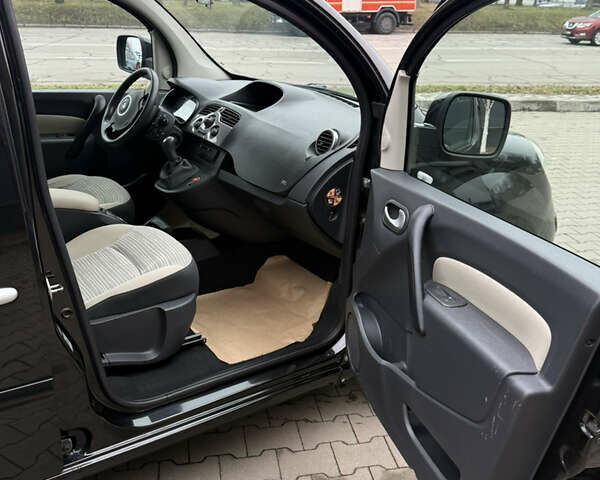 Коричневый Рено Кенгу, объемом двигателя 1.6 л и пробегом 188 тыс. км за 7900 $, фото 43 на Automoto.ua