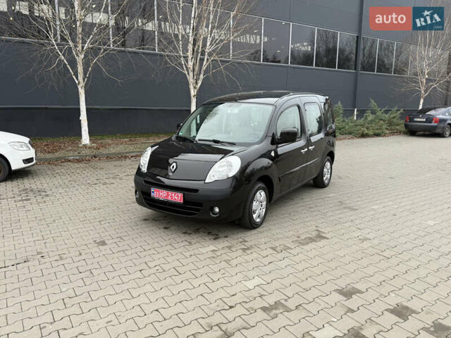 Коричневый Рено Кенгу, объемом двигателя 1.6 л и пробегом 188 тыс. км за 7900 $, фото 1 на Automoto.ua