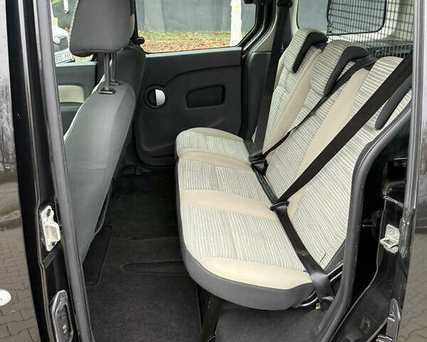 Коричневый Рено Кенгу, объемом двигателя 1.6 л и пробегом 188 тыс. км за 7900 $, фото 33 на Automoto.ua