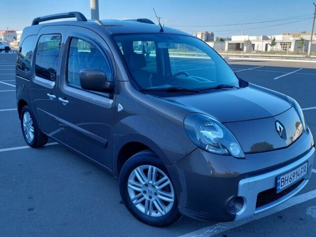 Коричневий Рено Кєнгу, об'ємом двигуна 1.5 л та пробігом 258 тис. км за 8500 $, фото 4 на Automoto.ua