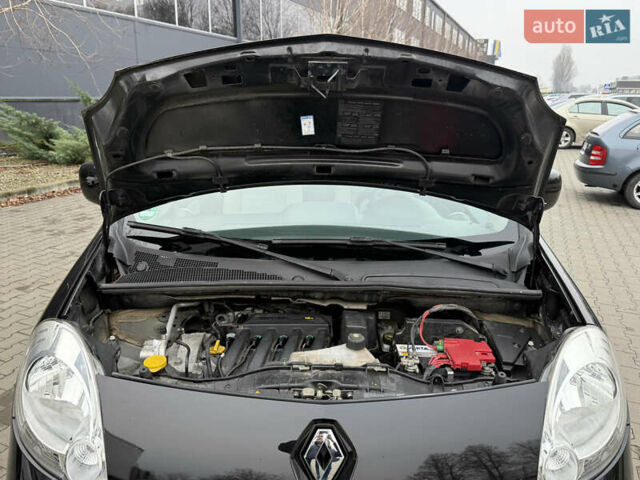 Коричневый Рено Кенгу, объемом двигателя 1.6 л и пробегом 188 тыс. км за 7900 $, фото 45 на Automoto.ua