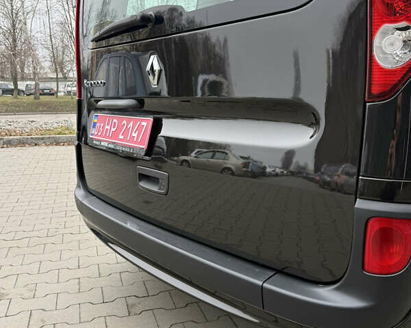 Коричневый Рено Кенгу, объемом двигателя 1.6 л и пробегом 188 тыс. км за 7900 $, фото 17 на Automoto.ua