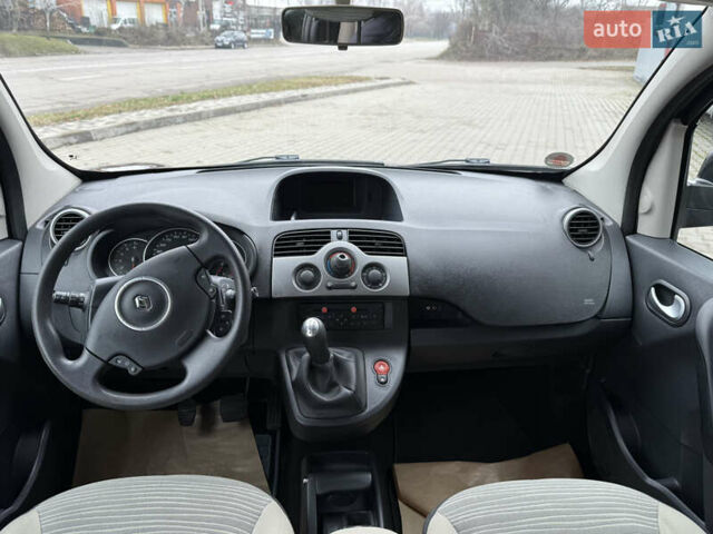 Коричневый Рено Кенгу, объемом двигателя 1.6 л и пробегом 188 тыс. км за 7900 $, фото 38 на Automoto.ua