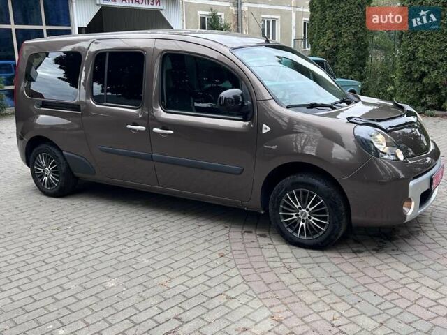 Коричневый Рено Кенгу, объемом двигателя 0 л и пробегом 190 тыс. км за 11716 $, фото 3 на Automoto.ua