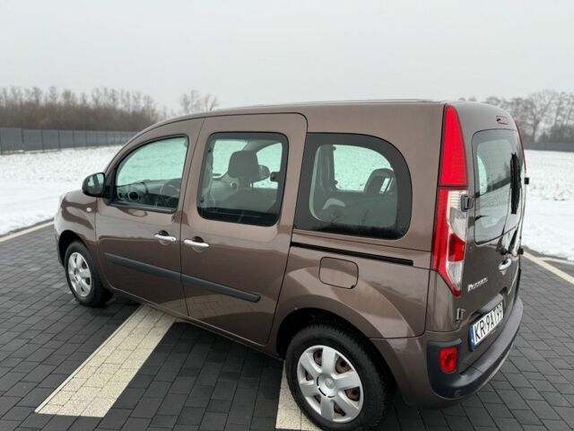 Коричневый Рено Кенгу, объемом двигателя 1.5 л и пробегом 156 тыс. км за 2300 $, фото 10 на Automoto.ua