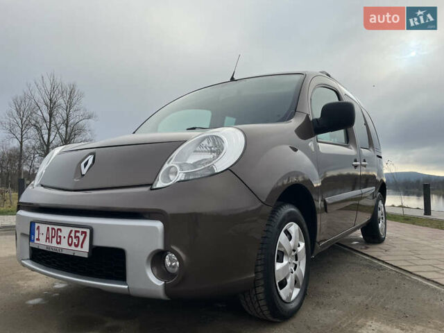 Коричневий Рено Кєнгу, об'ємом двигуна 1.5 л та пробігом 228 тис. км за 8950 $, фото 2 на Automoto.ua