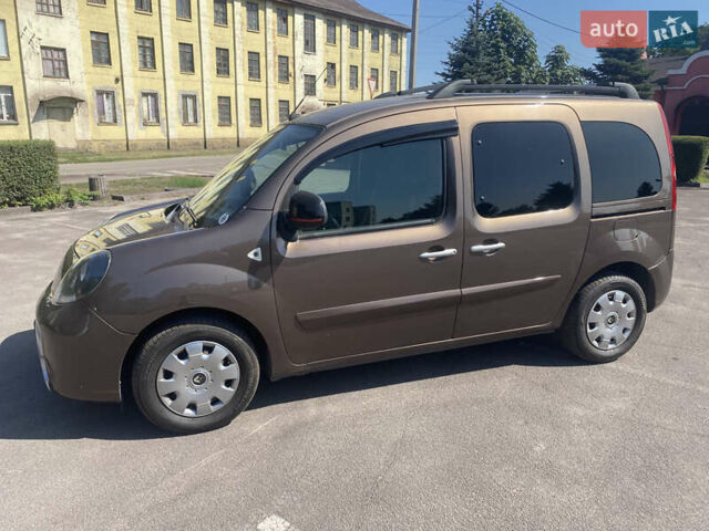 Коричневый Рено Кенгу, объемом двигателя 1.46 л и пробегом 184 тыс. км за 9799 $, фото 1 на Automoto.ua