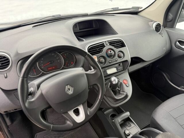 Коричневый Рено Кенгу, объемом двигателя 1.5 л и пробегом 156 тыс. км за 2300 $, фото 3 на Automoto.ua