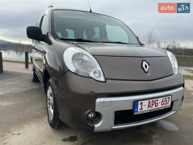 Коричневий Рено Кєнгу, об'ємом двигуна 1.5 л та пробігом 228 тис. км за 8950 $, фото 4 на Automoto.ua
