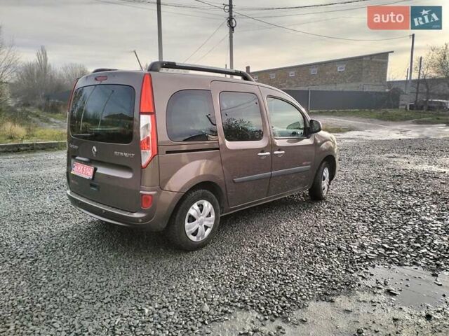 Коричневый Рено Кенгу, объемом двигателя 1.5 л и пробегом 250 тыс. км за 10200 $, фото 4 на Automoto.ua