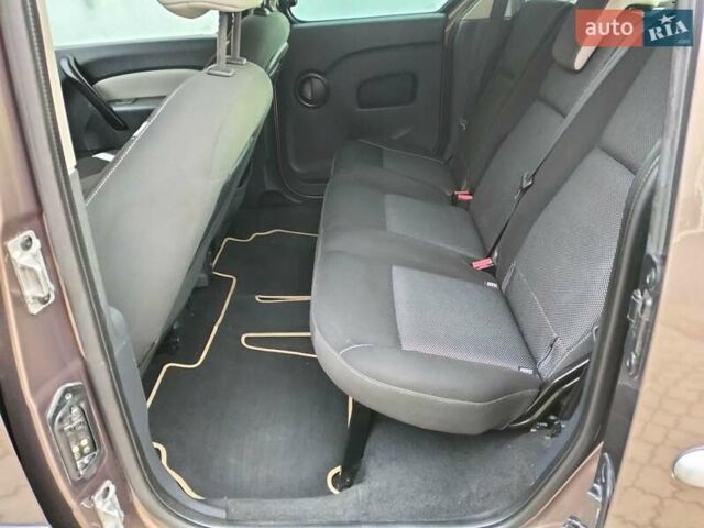 Коричневый Рено Кенгу, объемом двигателя 1.5 л и пробегом 250 тыс. км за 10200 $, фото 8 на Automoto.ua