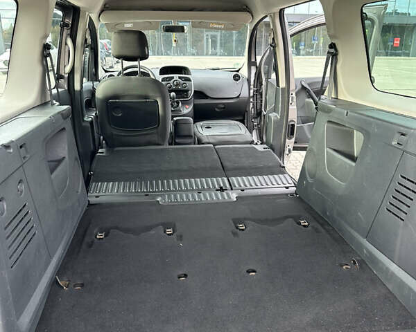 Коричневый Рено Кенгу, объемом двигателя 1.5 л и пробегом 280 тыс. км за 12300 $, фото 49 на Automoto.ua