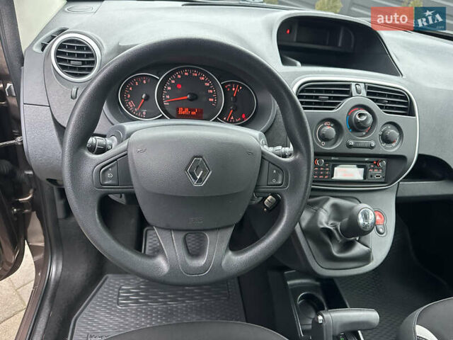 Коричневый Рено Кенгу, объемом двигателя 1.5 л и пробегом 210 тыс. км за 10999 $, фото 23 на Automoto.ua