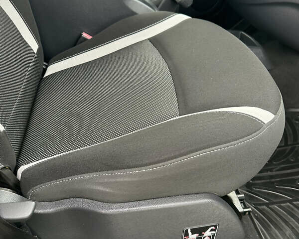 Коричневый Рено Кенгу, объемом двигателя 1.5 л и пробегом 280 тыс. км за 12300 $, фото 35 на Automoto.ua