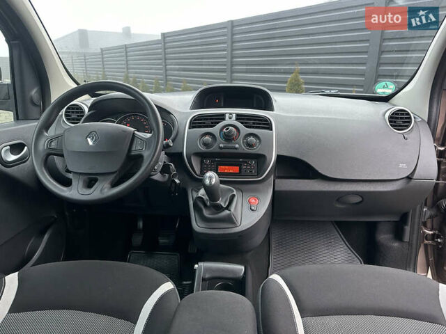 Коричневый Рено Кенгу, объемом двигателя 1.5 л и пробегом 210 тыс. км за 10999 $, фото 20 на Automoto.ua
