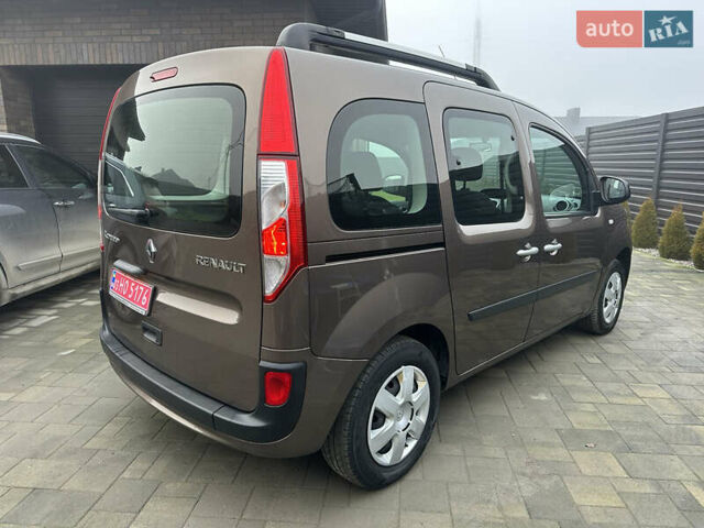 Коричневый Рено Кенгу, объемом двигателя 1.5 л и пробегом 210 тыс. км за 10999 $, фото 6 на Automoto.ua