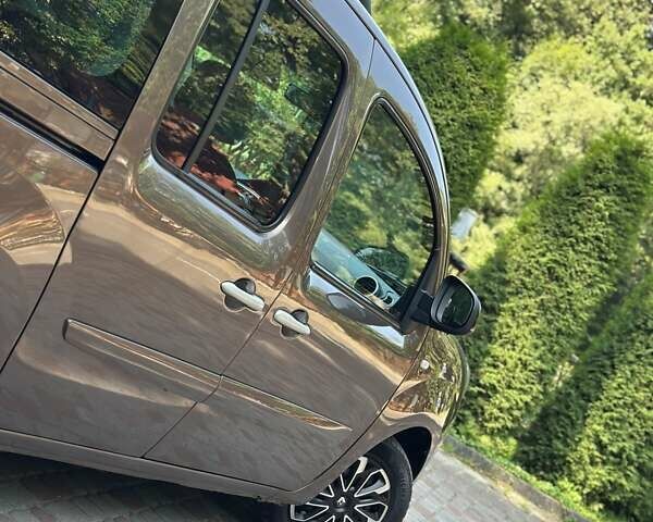Коричневий Рено Кєнгу, об'ємом двигуна 1.5 л та пробігом 190 тис. км за 10750 $, фото 47 на Automoto.ua