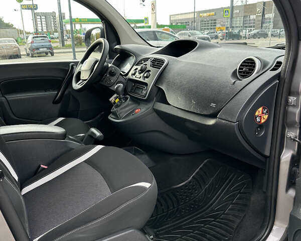 Коричневый Рено Кенгу, объемом двигателя 1.5 л и пробегом 280 тыс. км за 12300 $, фото 34 на Automoto.ua