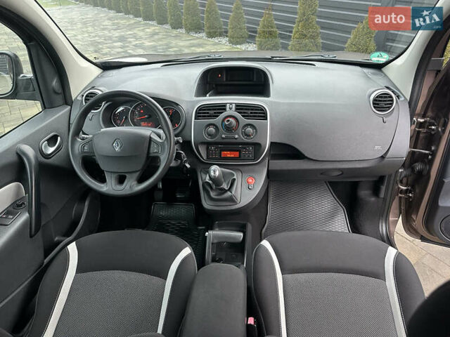 Коричневый Рено Кенгу, объемом двигателя 1.5 л и пробегом 210 тыс. км за 10999 $, фото 19 на Automoto.ua