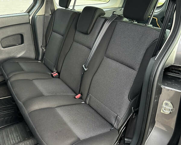 Коричневый Рено Кенгу, объемом двигателя 1.5 л и пробегом 280 тыс. км за 12300 $, фото 31 на Automoto.ua