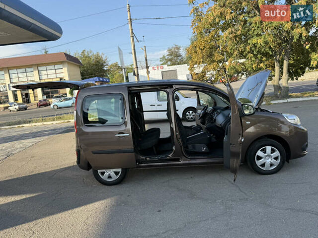 Коричневый Рено Кенгу, объемом двигателя 1.5 л и пробегом 134 тыс. км за 11999 $, фото 101 на Automoto.ua