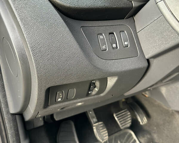 Коричневый Рено Кенгу, объемом двигателя 1.5 л и пробегом 280 тыс. км за 12300 $, фото 20 на Automoto.ua