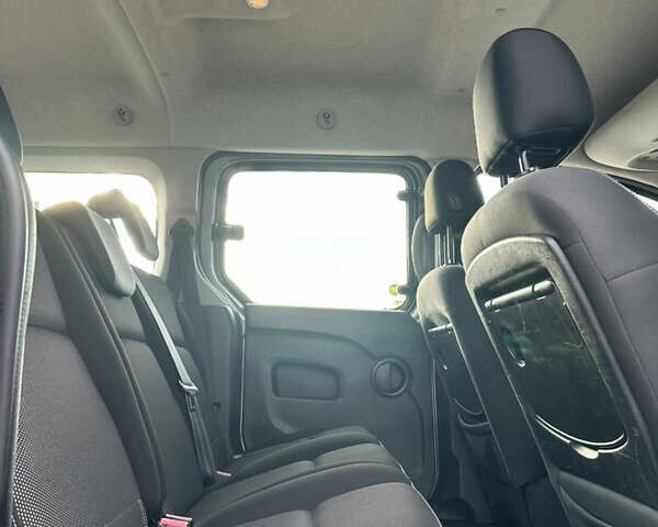 Коричневый Рено Кенгу, объемом двигателя 1.5 л и пробегом 280 тыс. км за 12300 $, фото 45 на Automoto.ua