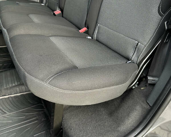 Коричневый Рено Кенгу, объемом двигателя 1.5 л и пробегом 280 тыс. км за 12300 $, фото 28 на Automoto.ua