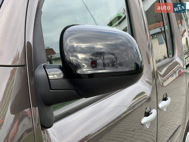 Коричневый Рено Кенгу, объемом двигателя 1.5 л и пробегом 154 тыс. км за 13399 $, фото 17 на Automoto.ua