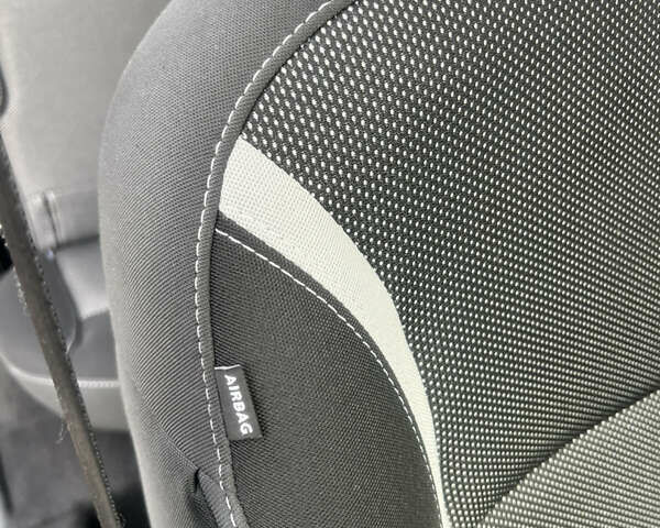 Коричневый Рено Кенгу, объемом двигателя 1.5 л и пробегом 154 тыс. км за 13399 $, фото 58 на Automoto.ua