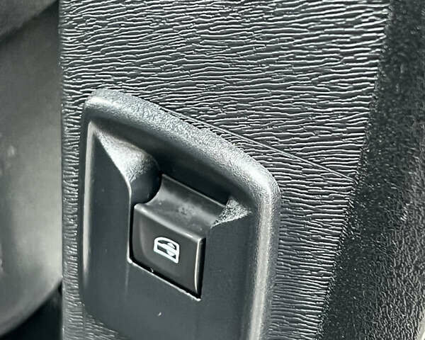 Коричневый Рено Кенгу, объемом двигателя 1.5 л и пробегом 154 тыс. км за 13399 $, фото 52 на Automoto.ua