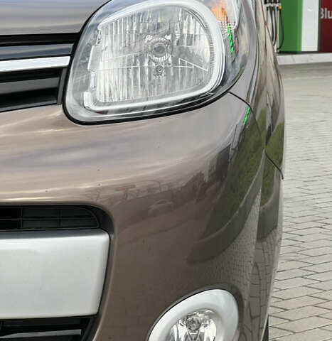 Коричневый Рено Кенгу, объемом двигателя 1.5 л и пробегом 154 тыс. км за 13399 $, фото 14 на Automoto.ua