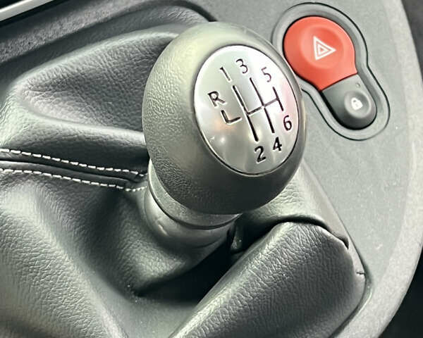 Коричневый Рено Кенгу, объемом двигателя 1.5 л и пробегом 154 тыс. км за 13399 $, фото 56 на Automoto.ua