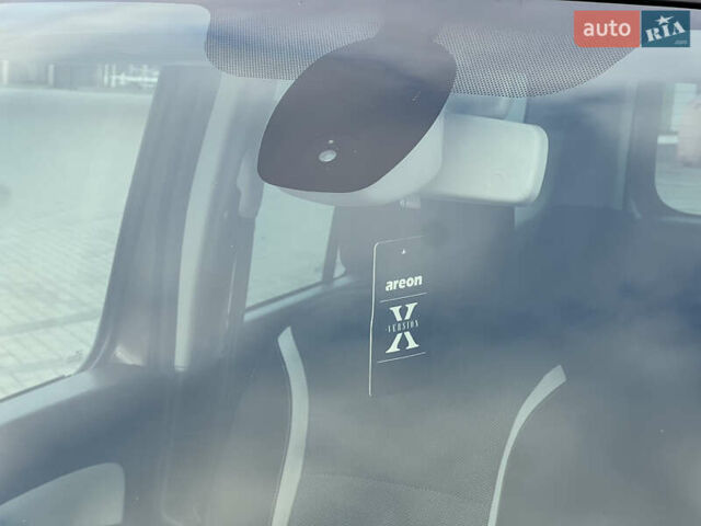 Коричневый Рено Кенгу, объемом двигателя 1.5 л и пробегом 154 тыс. км за 13399 $, фото 24 на Automoto.ua