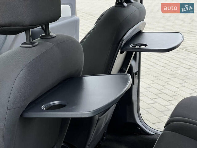 Коричневый Рено Кенгу, объемом двигателя 1.5 л и пробегом 154 тыс. км за 13399 $, фото 38 на Automoto.ua