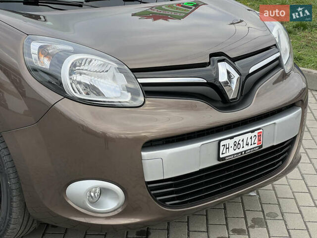 Коричневый Рено Кенгу, объемом двигателя 1.5 л и пробегом 154 тыс. км за 13399 $, фото 12 на Automoto.ua