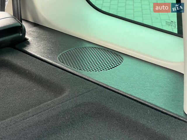 Коричневый Рено Кенгу, объемом двигателя 1.5 л и пробегом 154 тыс. км за 13399 $, фото 60 на Automoto.ua