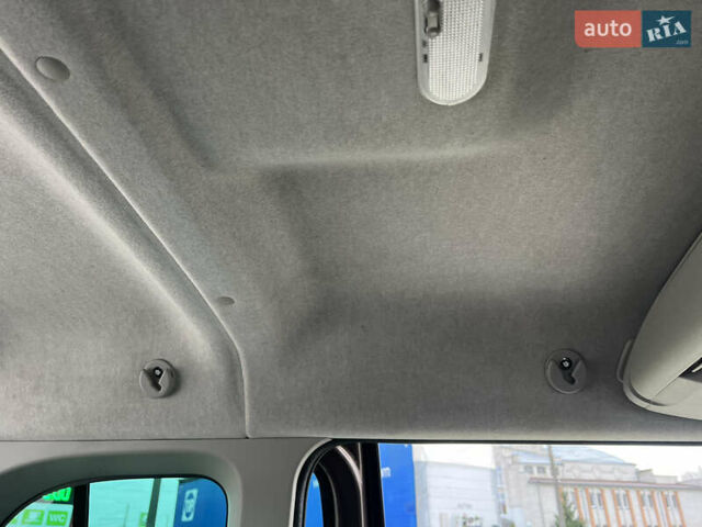 Коричневый Рено Кенгу, объемом двигателя 1.5 л и пробегом 154 тыс. км за 13399 $, фото 40 на Automoto.ua