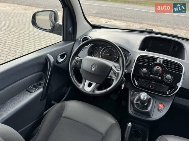 Рено Кенгу 2017 в Червонограде на Automoto.ua Коричневый Рено Кенгу, объемом двигателя 1.5 л и пробегом 221 тыс. км за 13185 $, фото 31 на Automoto.ua