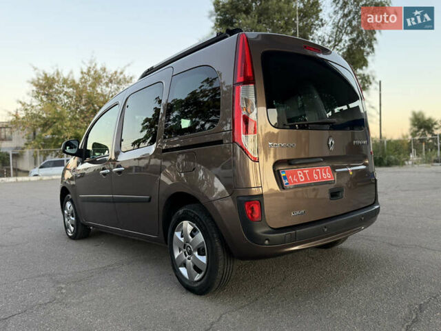 Коричневый Рено Кенгу, объемом двигателя 1.5 л и пробегом 159 тыс. км за 12999 $, фото 25 на Automoto.ua