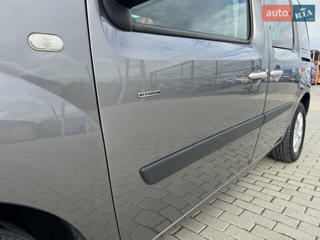 Рено Кенгу 2017 в Червонограде на Automoto.ua Коричневый Рено Кенгу, объемом двигателя 1.5 л и пробегом 221 тыс. км за 13185 $, фото 14 на Automoto.ua