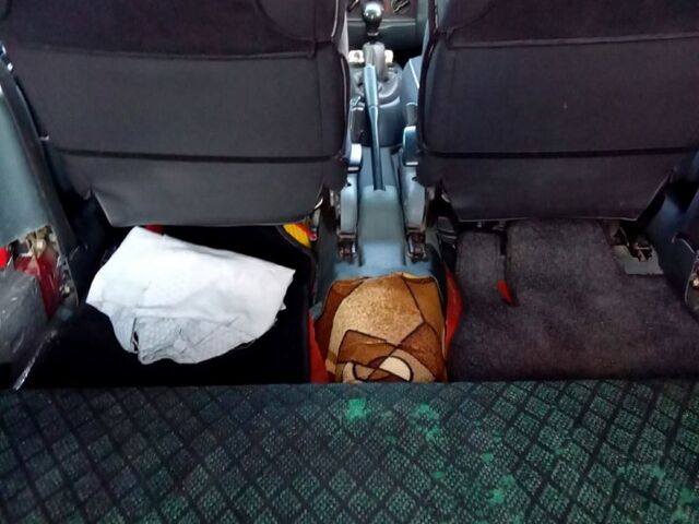 Червоний Рено Кєнгу, об'ємом двигуна 1.9 л та пробігом 381 тис. км за 2600 $, фото 7 на Automoto.ua