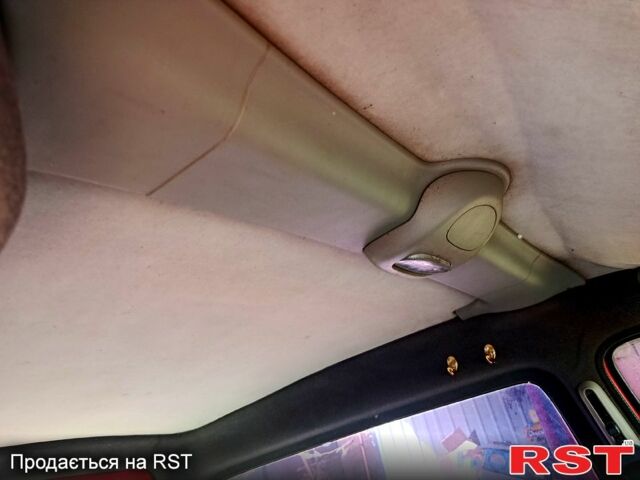 Красный Рено Кенгу, объемом двигателя 1.5 л и пробегом 323 тыс. км за 1000 $, фото 1 на Automoto.ua