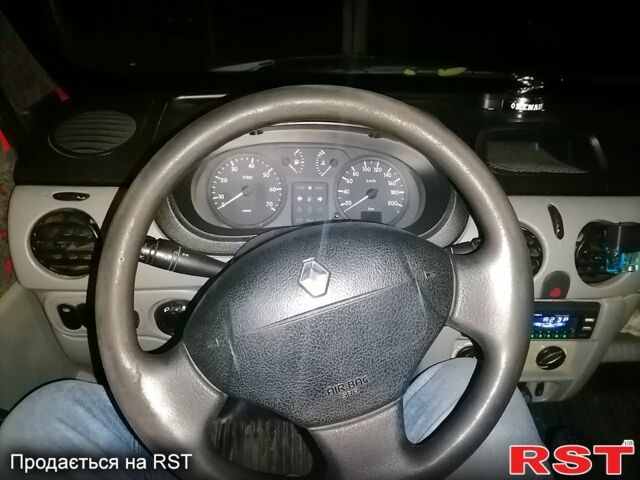 Червоний Рено Кєнгу, об'ємом двигуна 1.5 л та пробігом 318 тис. км за 2800 $, фото 7 на Automoto.ua