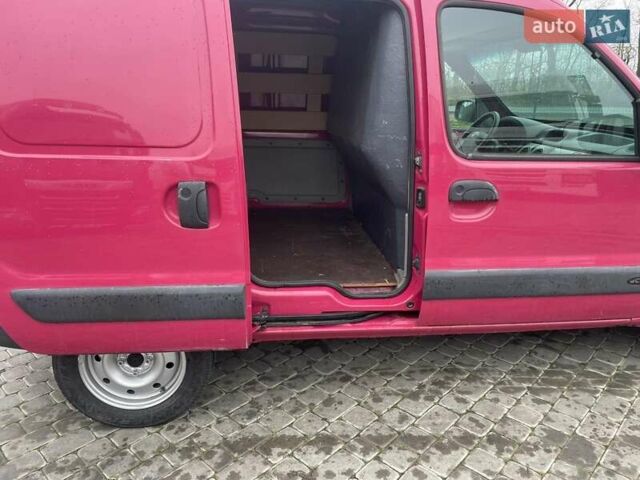 Красный Рено Кенгу, объемом двигателя 1.46 л и пробегом 230 тыс. км за 3999 $, фото 12 на Automoto.ua