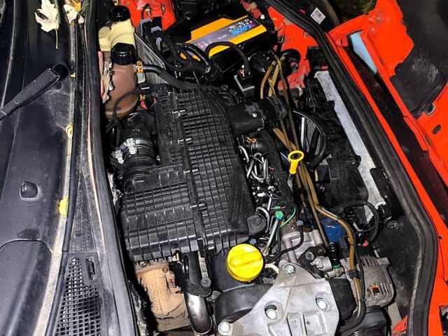 Червоний Рено Кєнгу, об'ємом двигуна 1.5 л та пробігом 318 тис. км за 2800 $, фото 5 на Automoto.ua