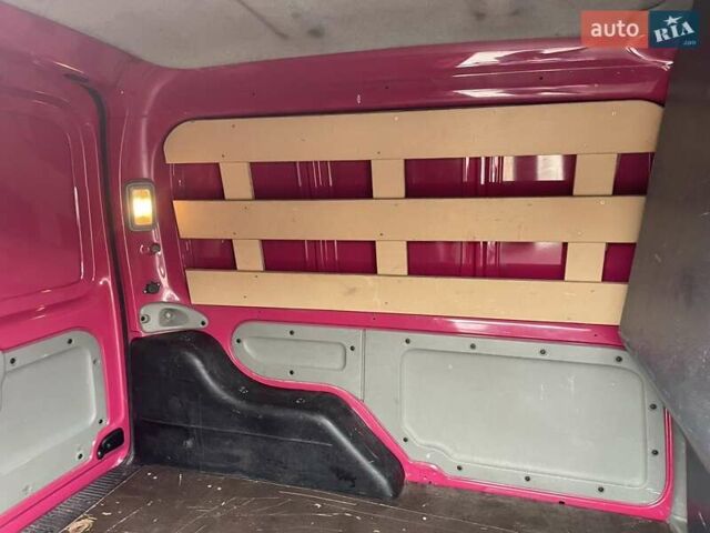 Красный Рено Кенгу, объемом двигателя 1.46 л и пробегом 230 тыс. км за 3999 $, фото 9 на Automoto.ua