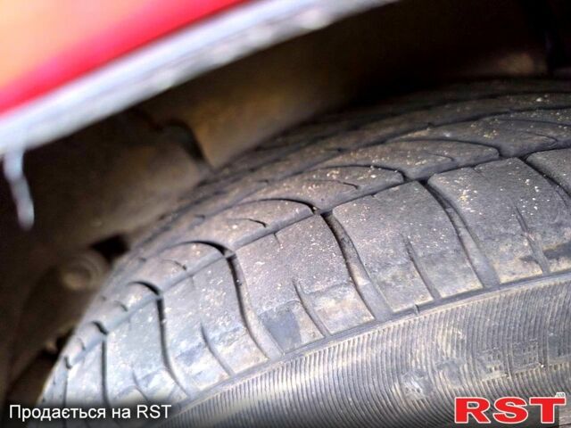 Червоний Рено Кєнгу, об'ємом двигуна 1.5 л та пробігом 318 тис. км за 2800 $, фото 4 на Automoto.ua